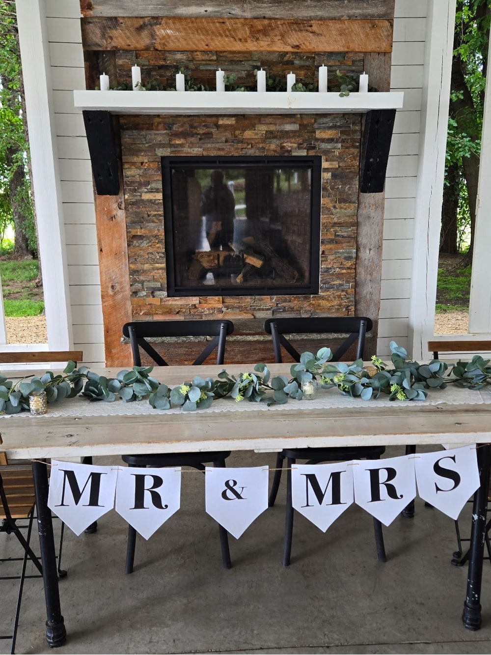 Mr & Mrs Wedding Banner Garland in White